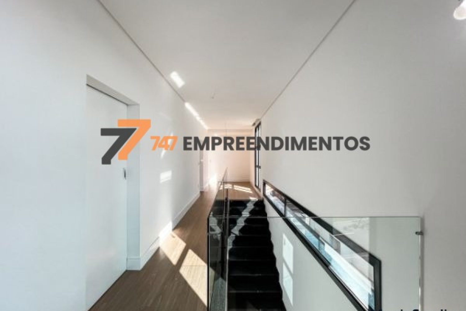 Hall superior