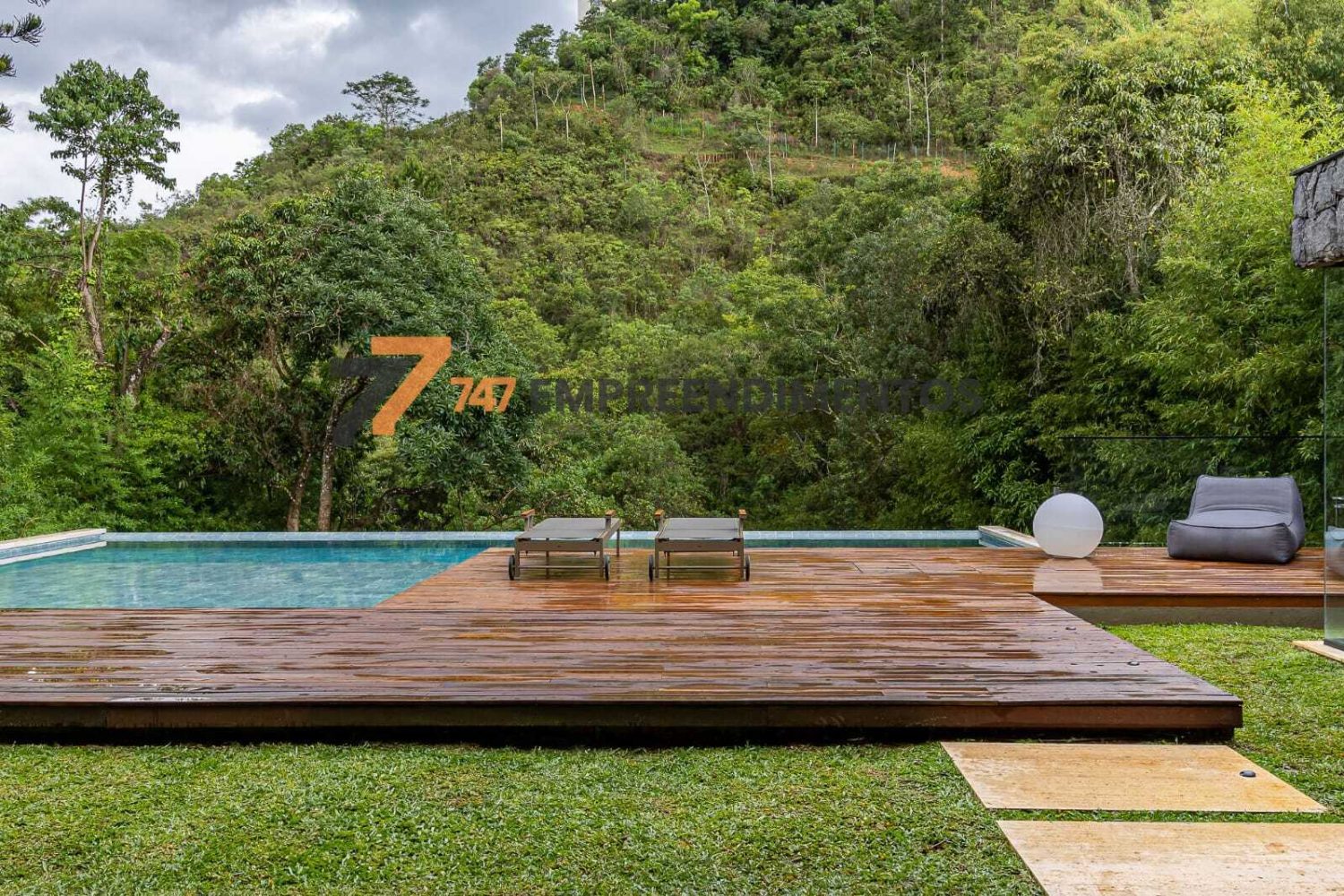 Piscina borda infinita