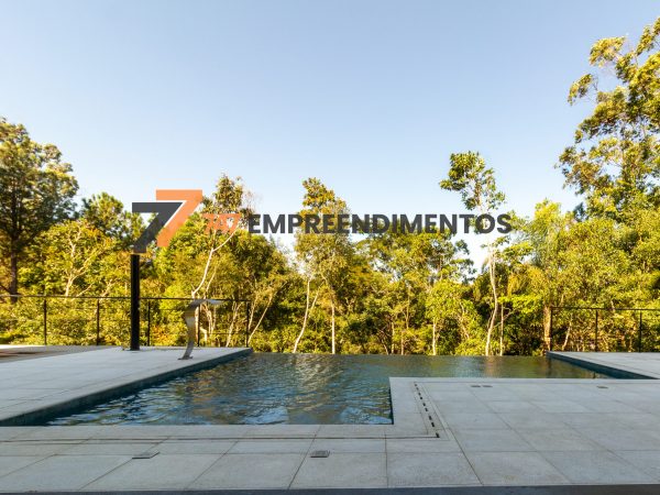 Piscina borda infinita