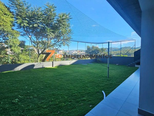 Campo de futebol na casa
