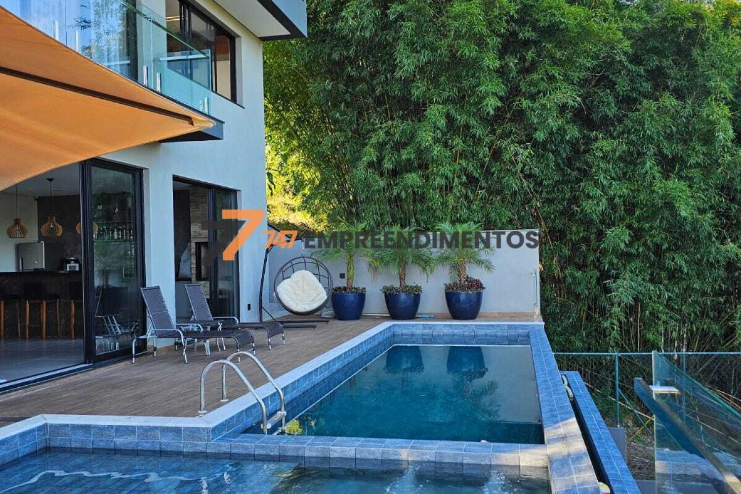 Piscina borda infinita