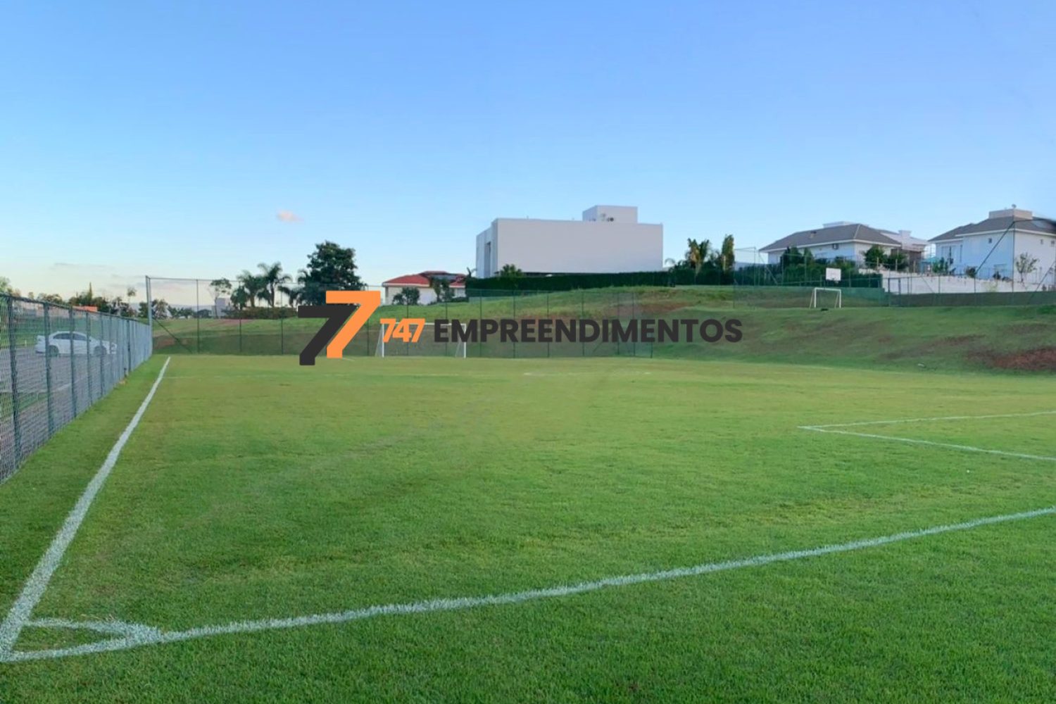 Campo de futebol no condomínio