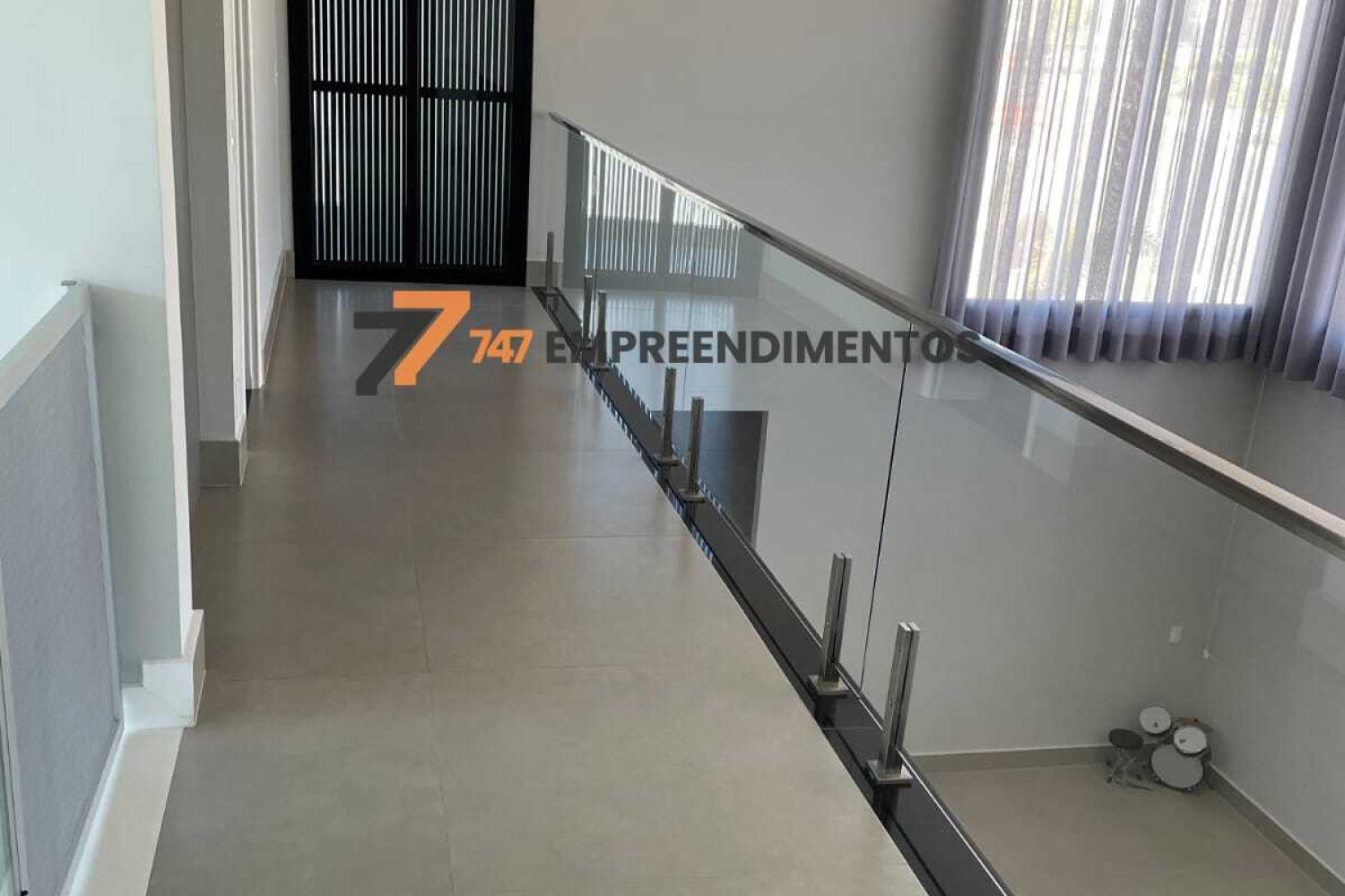 Hall superior