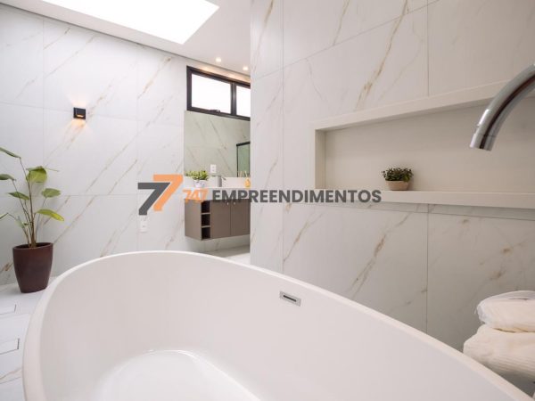 Banheiro com banheira